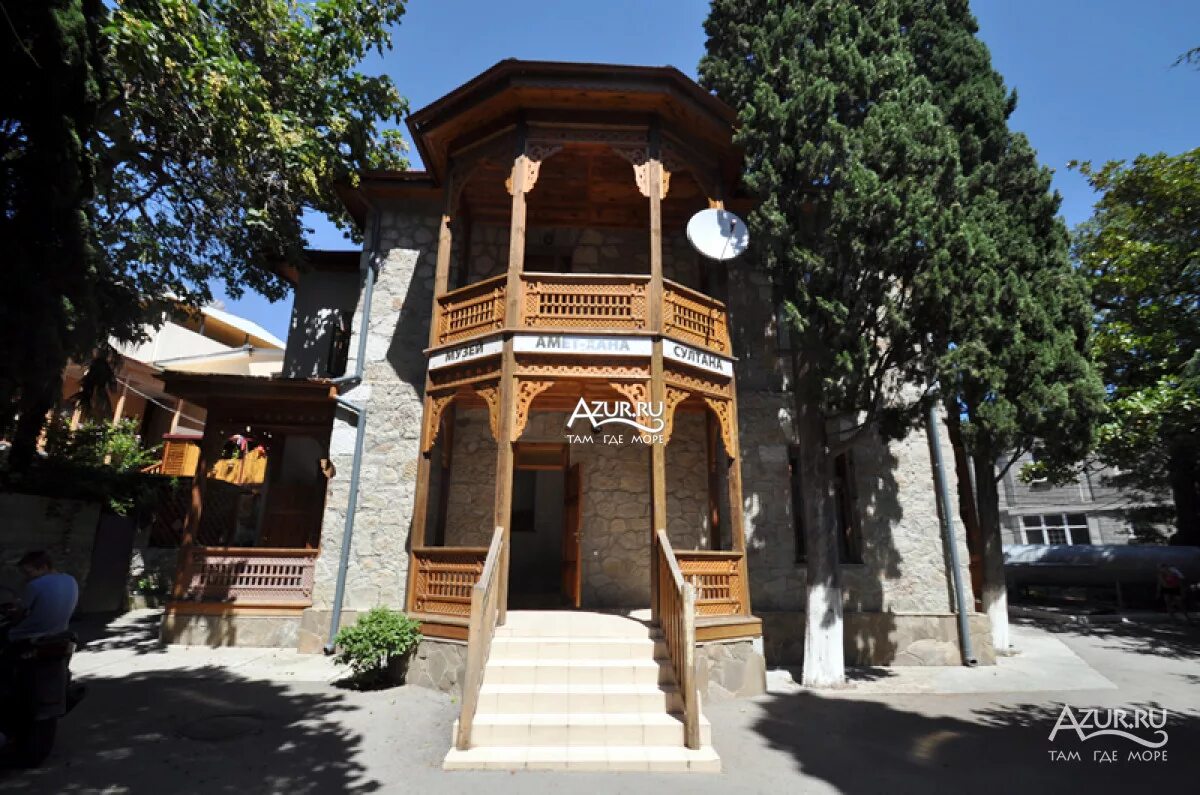 Музей амет хана султана в алупке алупка. Алупка амет хана. Музей амет хана султана в алупке алупка. Музей амет хана султана в алупке алупка. Музей хана султана в алупке.