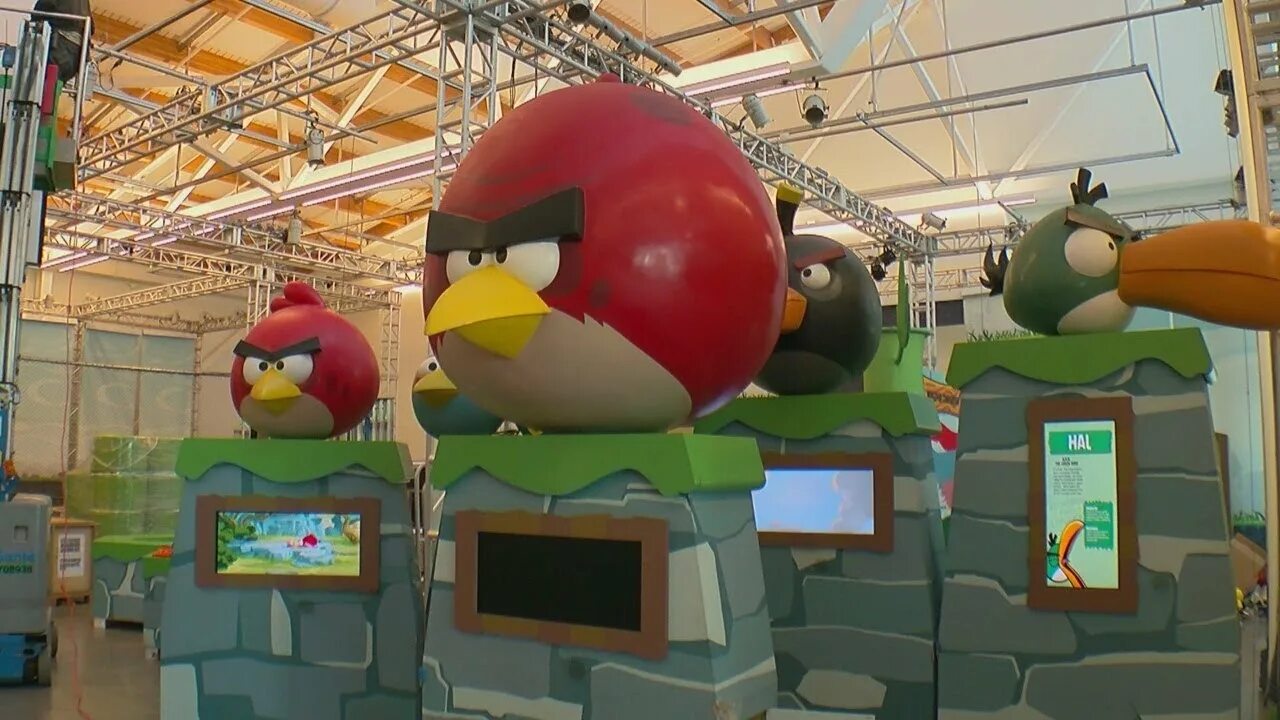 Парк angry birds в санкт-петербурге европолис. Парк активного отдыха angry birds activity park. Angry birds activity park спб. Энгри бердз парк в европолисе. Активити парк angry birds в санкт-петербурге.