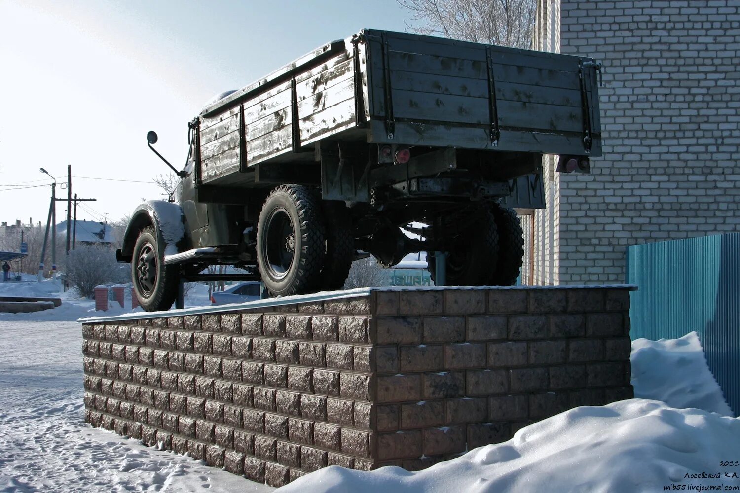 Грузовик 23. Памятник ГАЗ-51. Памятник ГАЗ 51 В Наро Фоминске. ГАЗ 53 на памятник. Пестравка памятник ГАЗ 51.