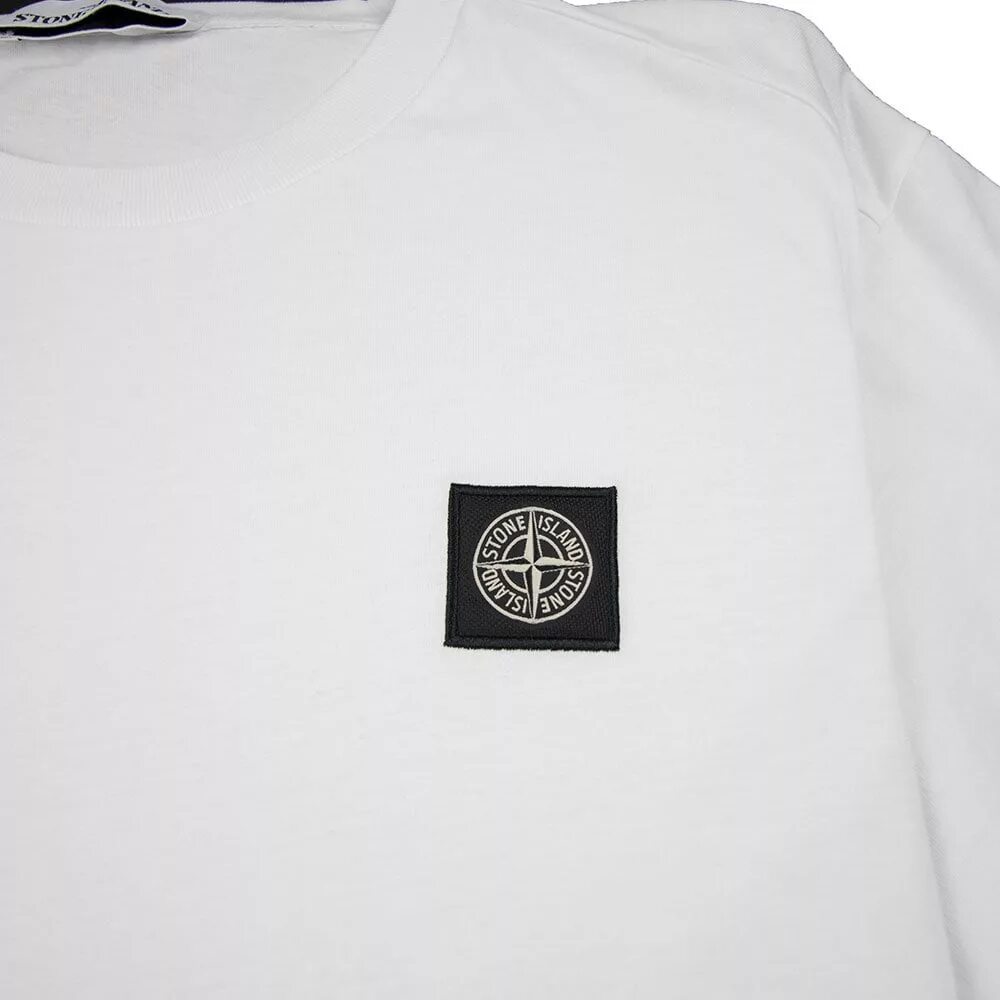 Белый stone island. Stone island лого. логотипы stone island ghost. собака в stone island. stone island logo белая.