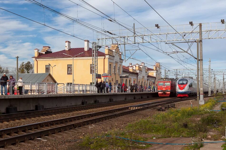 Вокзал Чудово Новгородская область. Чудово Железнодорожный вокзал. Станция Чудово-Московское. Станция Чудово Ленинградской области.