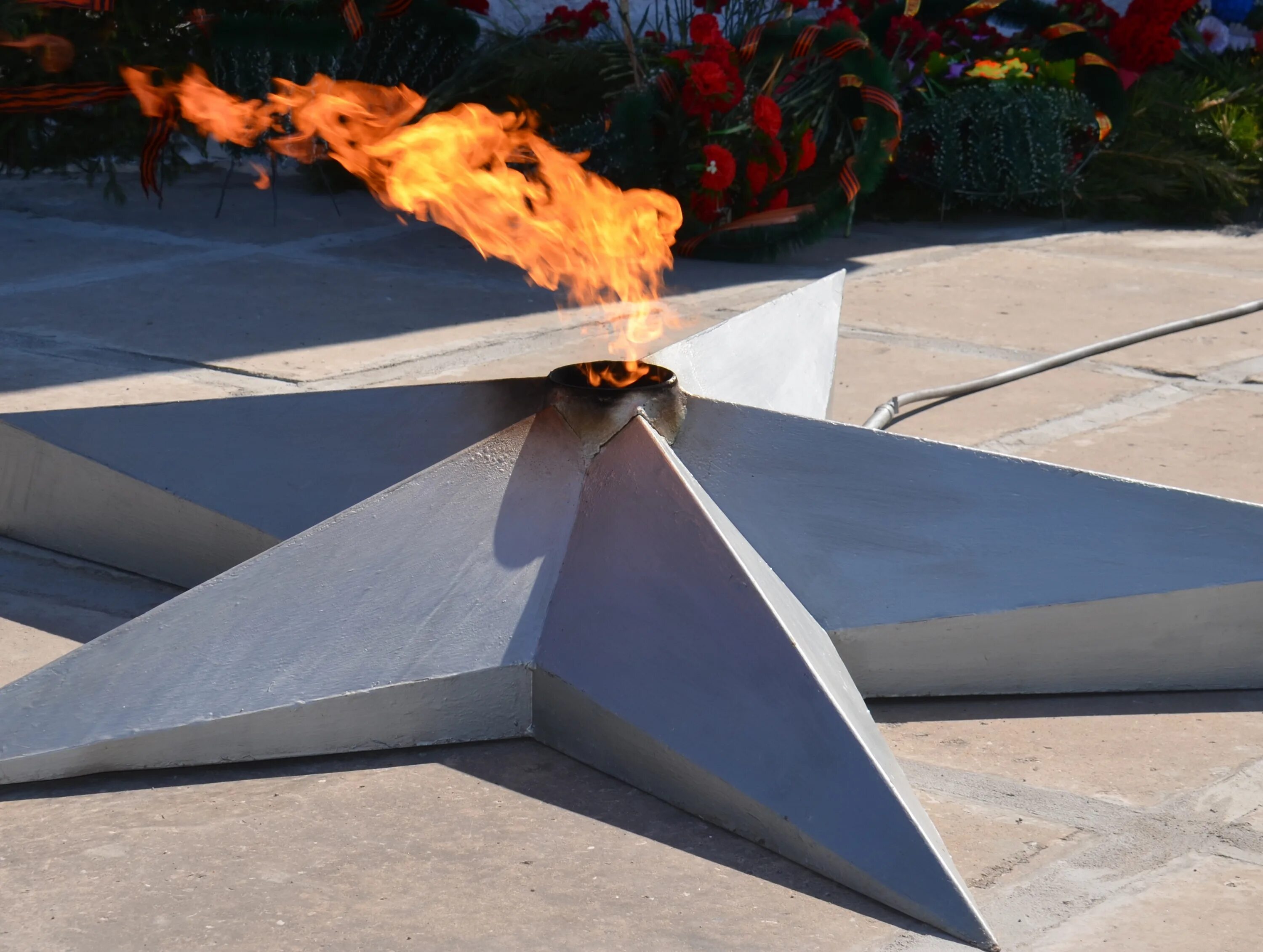 вечный огонь фото. увелка вечный огонь. газ вечный огонь. огонь памяти огонь памяти. монумент вечный огонь.