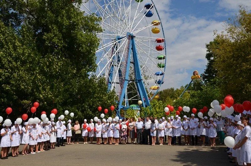 Погода в выселках на месяц. Выселковский район Выселки медицинский колледж. Мед.колледж ст. Выселки. Кропоткин медицинский колледж. Кропоткинский медицинский колледж Выселки.