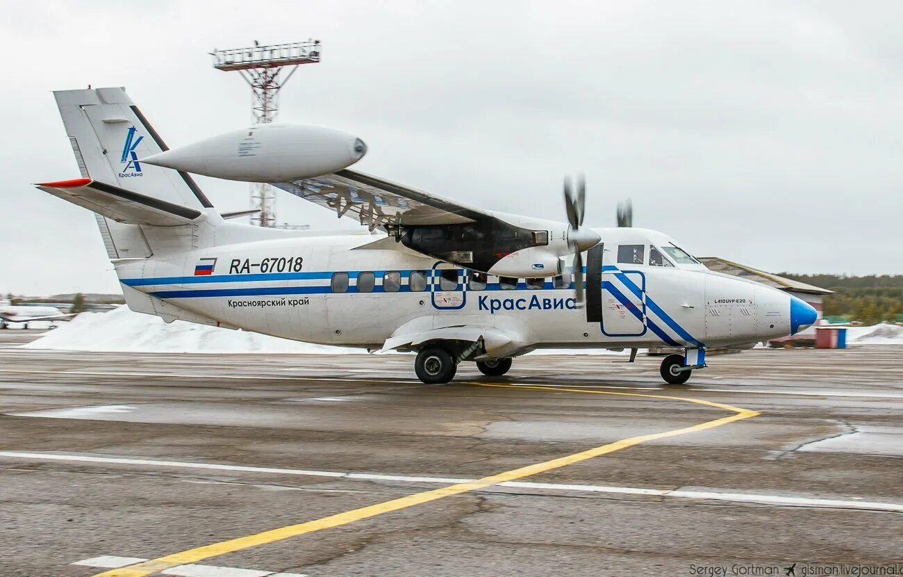 Авиация красноярск. Авиация красноярск. Atr 42-500 красавиа. Самолет красноярск боинг 737. Красавиа самолет красноярск.
