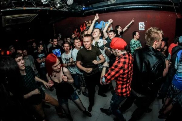 Дмитрий нирвана фото. Ночной клуб нирвана красноярск. Нирвана club. Клуб нирвана красноярск. Нирвана.