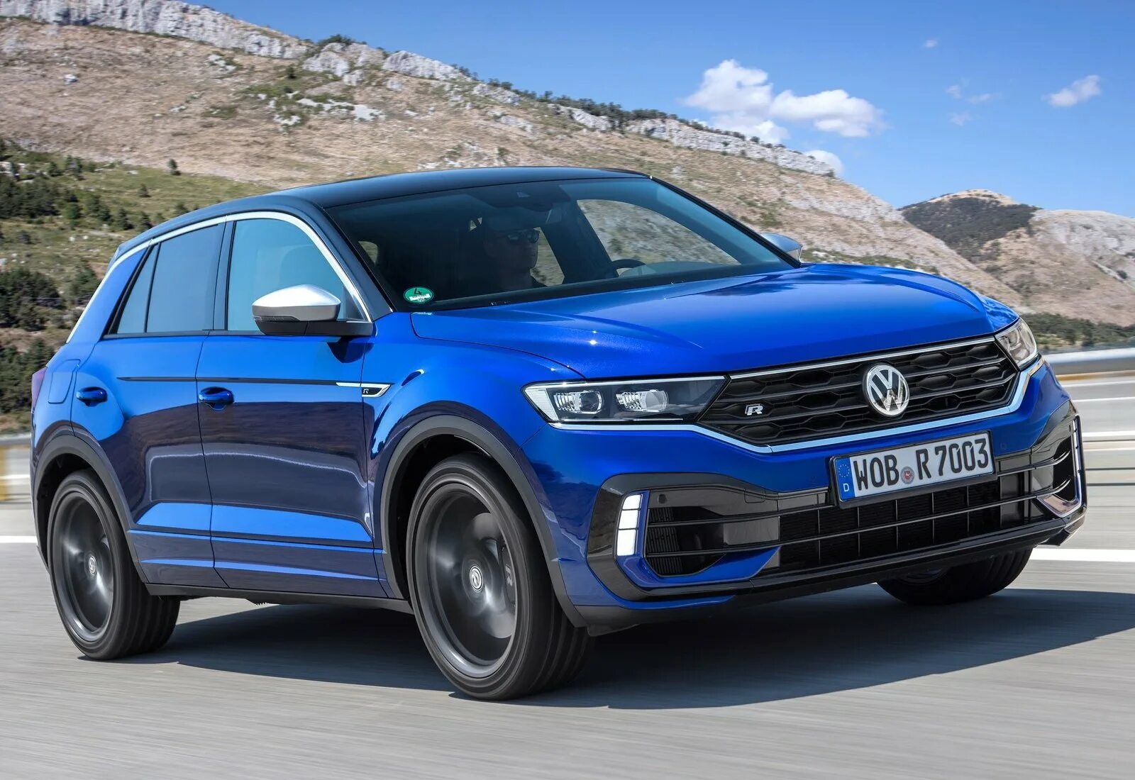 Фольксваген тирок. Фольксваген t-roc. vw t-roc r. новый фольксваген t-roc. фольксваген t rock r 2025.