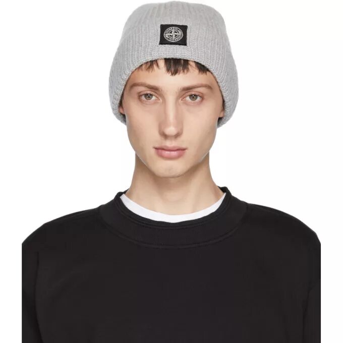 Шапки stone. Шапка бини Stone Island. Шапка Stone Island Beanie серая. Шапка Stone Island серая. Шапка бини стон Исланд.