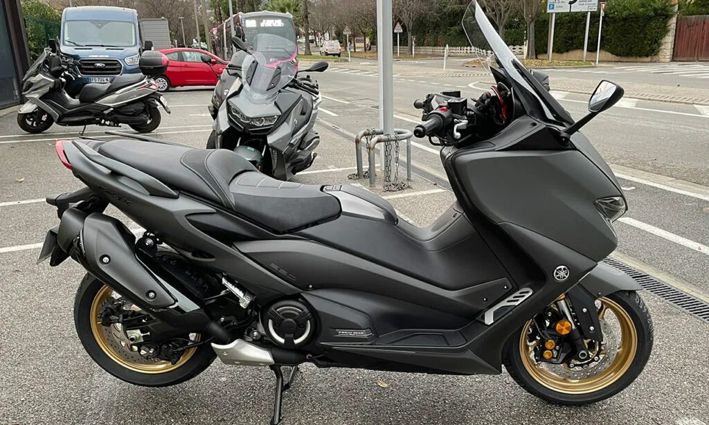 Yamaha t max 2008. Макси скутер yamaha tmax. Ямаха т-max 500. Yamaha t max 500. Ямаха т макс 500 1 поколение.