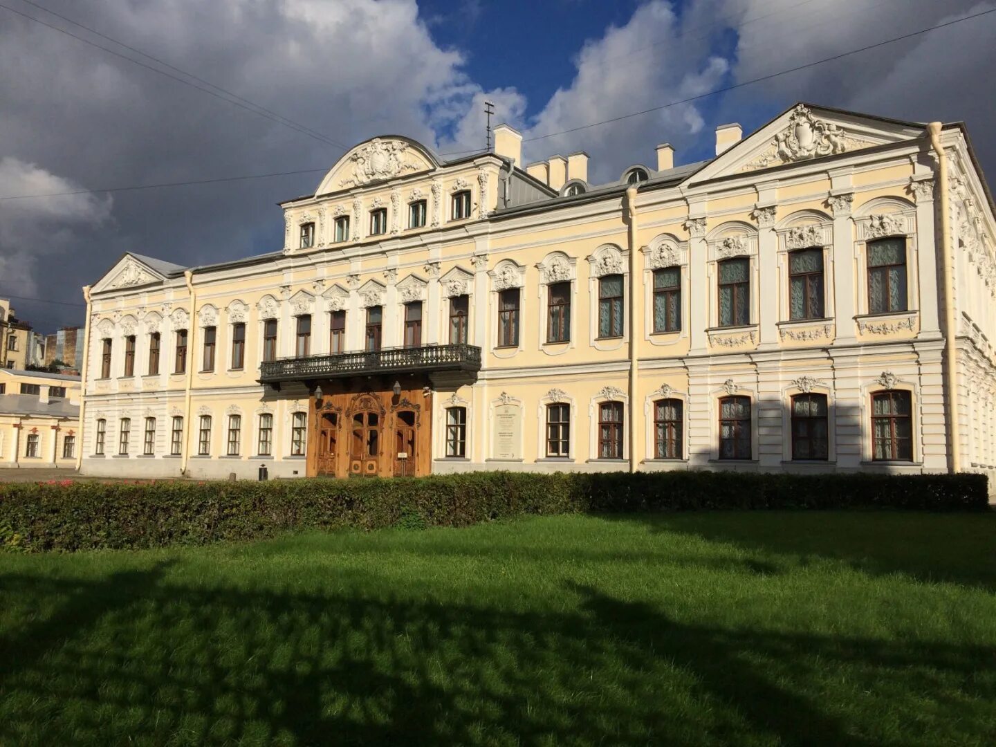 Шереметевский дворец наб реки фонтанки. Шереметьевский дворец в санкт-петербурге. фонтанный дом шереметьевский дворец. дворец графов шереметевых. шереметевский дворец наб. реки фонтанки, 34.