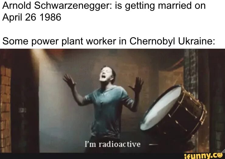Радиоактив imagine. Дэн рейнольдс gif. дэн рейнольдс radioactive. имеджин драгонс. imagine dragons radioactive клип.