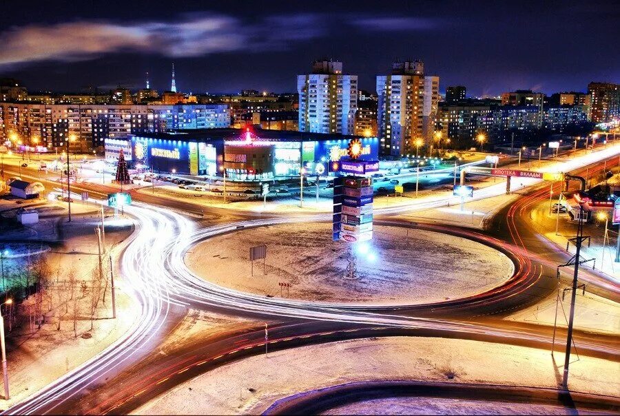 Кому тюмень. Тюмень Сити ночной. Тюмень большой город. Набережная Тюмень ночью. Тюмень Сити ночью.