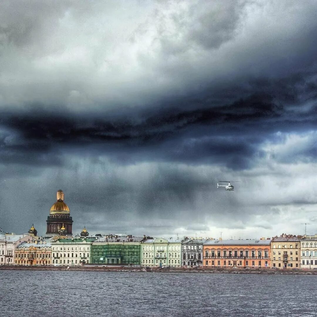 Санкт-Петербург пасмурный. Серое небо Питера. Облака над Петербургом. Хмурое небо Питера. Санкт петербург пасмурно