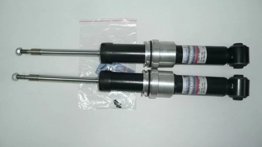 Передние амортизаторы ауди а6. Задний амортизатор ауди а6 с5 quattro. Амортизатор ауди а6 с5. Амортизатор ауди а6 с5. Стойка задняя ауди а6 с5 кватро.