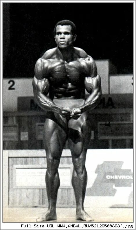 Арнольд шварценеггер мистер вселенная. Серж нюбре олимпия. Мистер олимпия 1975. Арнольд шварценеггер олимпия 1975. Лу феринью и шварценеггер.