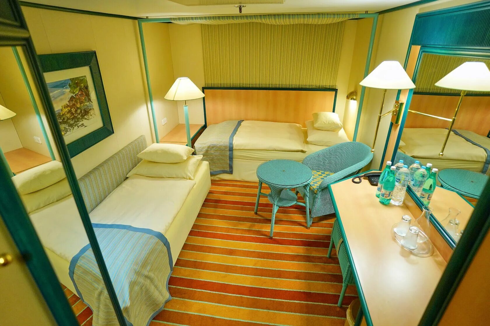 Лайнере astoria grand