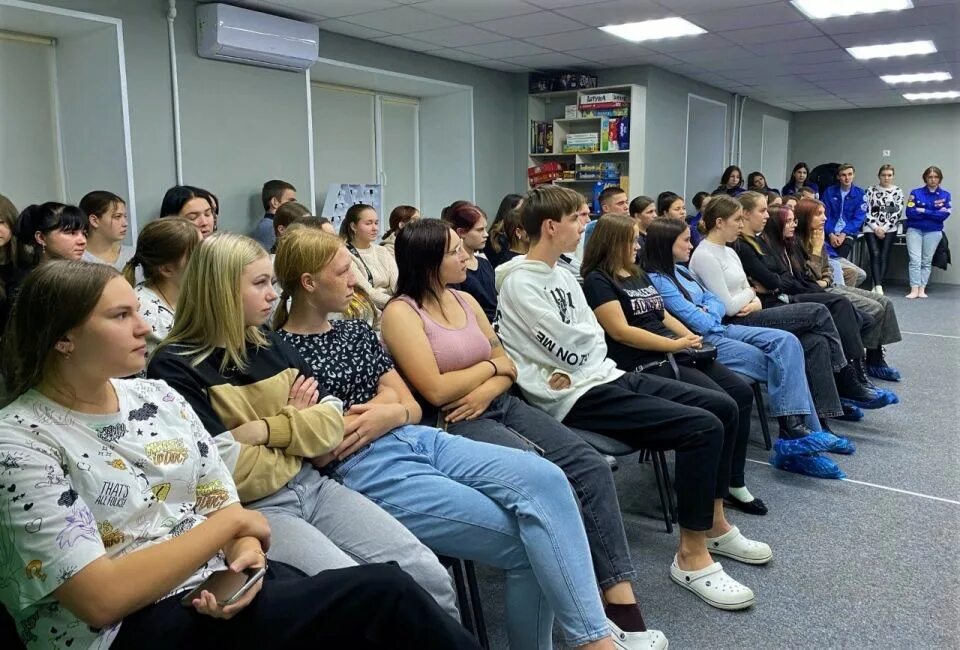 Точка рубцовск молодежный центр адрес. Центр точка рубцовск. Центр точка рубцовск. Точка рубцовск. Молодежный центр точка рубцовск открытие.