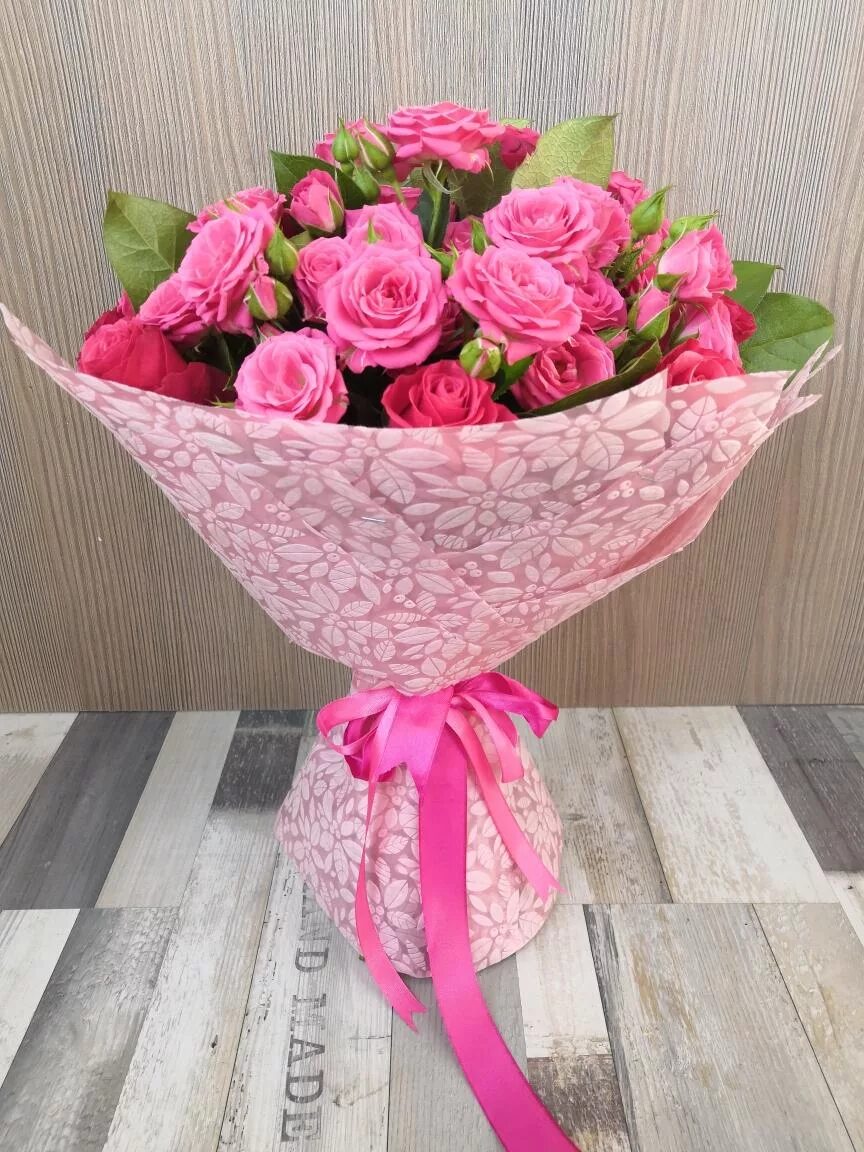 флористический маркет. букет цветов москва. авторские букеты москва. букеты с марсианки. букеты из конфет в туле.