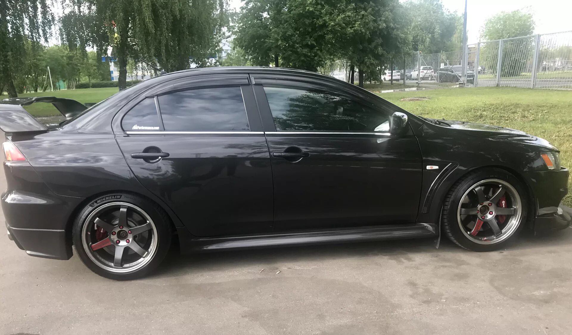 Литые диски 10 радиус. Литые диски на лансер 10. литые диски лансер 10 r16. mitsubishi lancer 10 диски rays. лансер 10 на дисках р16.