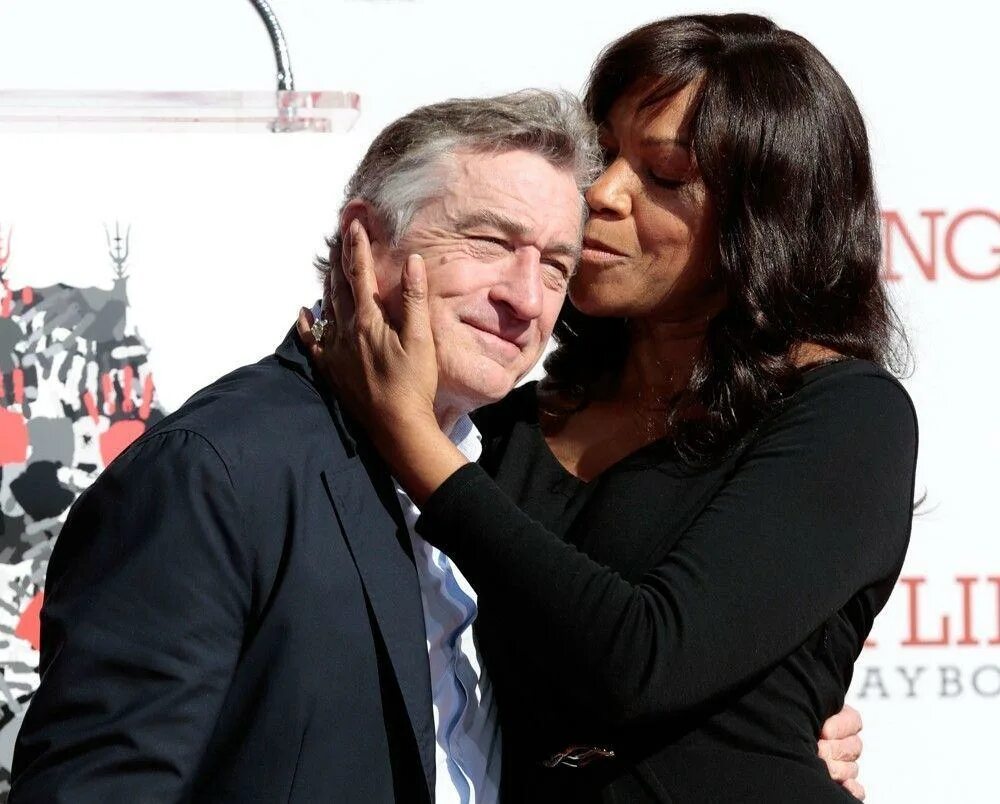 Грейс де ниро. Грейс хайтауэр и роберт де ниро фото. Роберт де ниро с женой. Дайэнн эбботт и роберт де ниро. Роберт де ниро с женой.