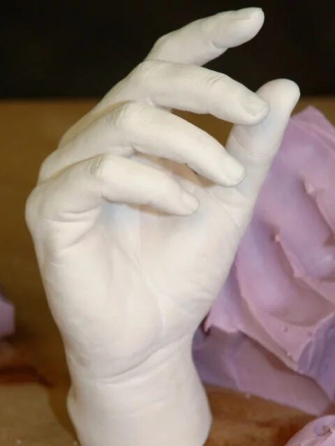 3д слепок с 3 руками. "moscow casting kits" набор для слепков рук 3d на 1-2 руки. Гипсовый слепок рук. Гипсовые отпечатки рук. Слепок из гипса.