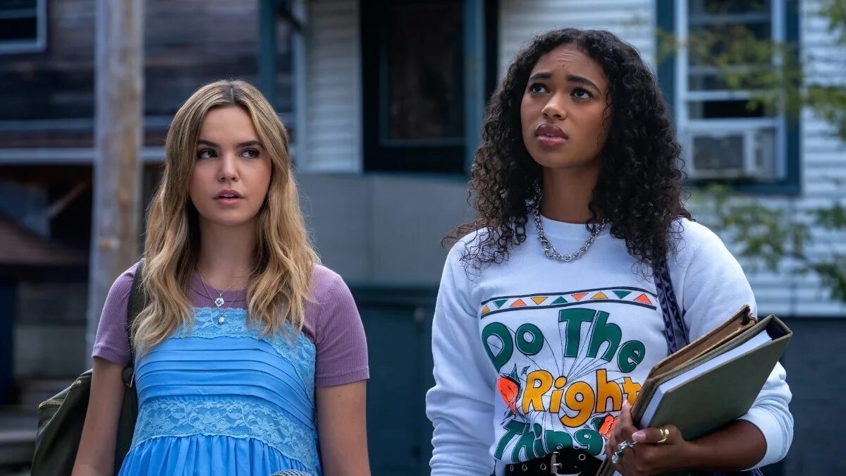 Люси хейл милые обманщицы. Prettier less. Эшли бенсон милые обманщицы кадры. Prettier less. Милые обманщицы 2017.