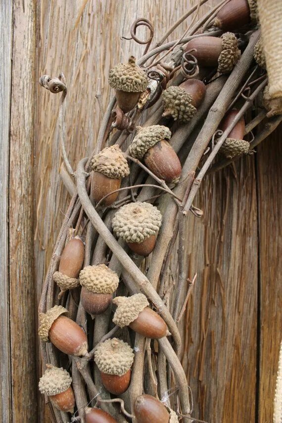 acorn and bead garland Acorn crafts, Fall acorns, Fall crafts