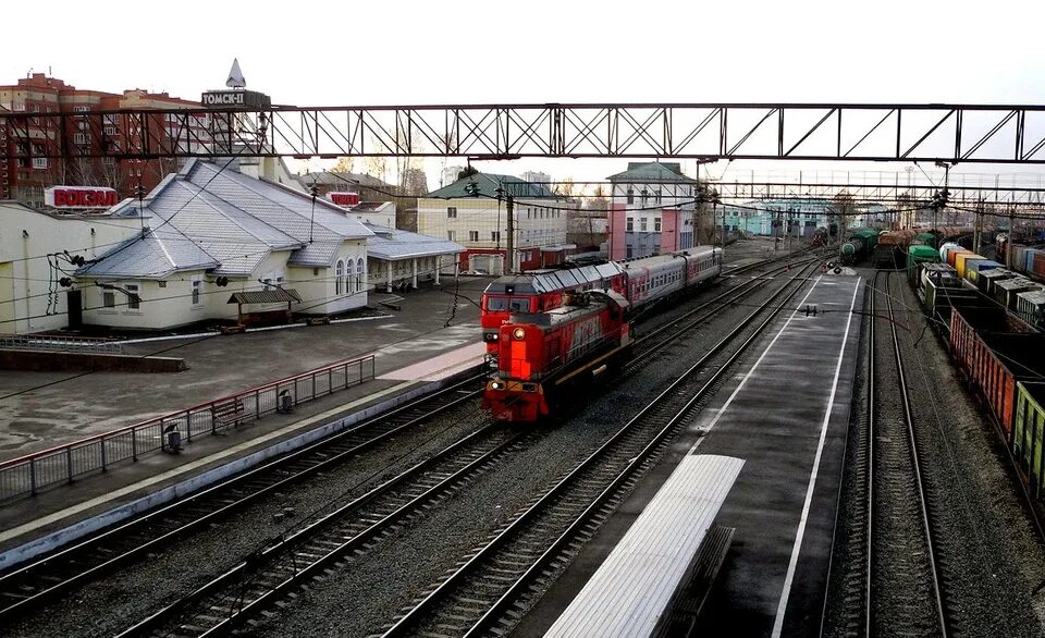 Вокзал Томск 2. Железнодорожная станция Томск-2. Томск-2 Железнодорожный. Второй Томск ЖД вокзал.