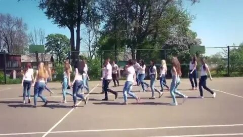 Учат в школе флешмоб