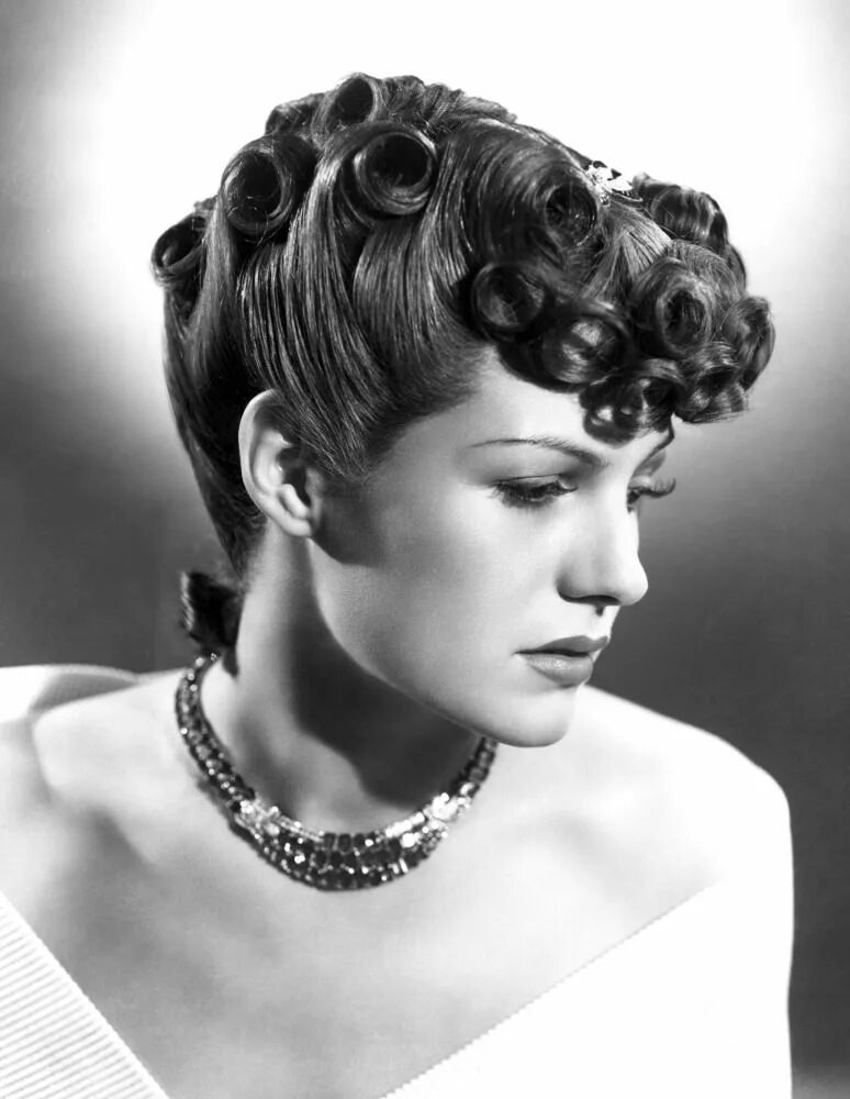 Hairstyles from The 1960s Womens hairstyles, Vintage hairstyles, Short hair styl