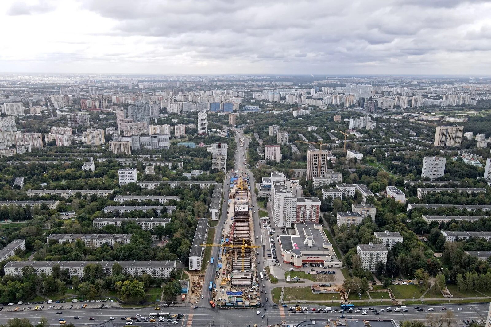 Зюзино московская. Зюзино (станция метро). Станция метро Зюзино БКЛ. Зюзино район Москвы. Станция Зюзино Москва.