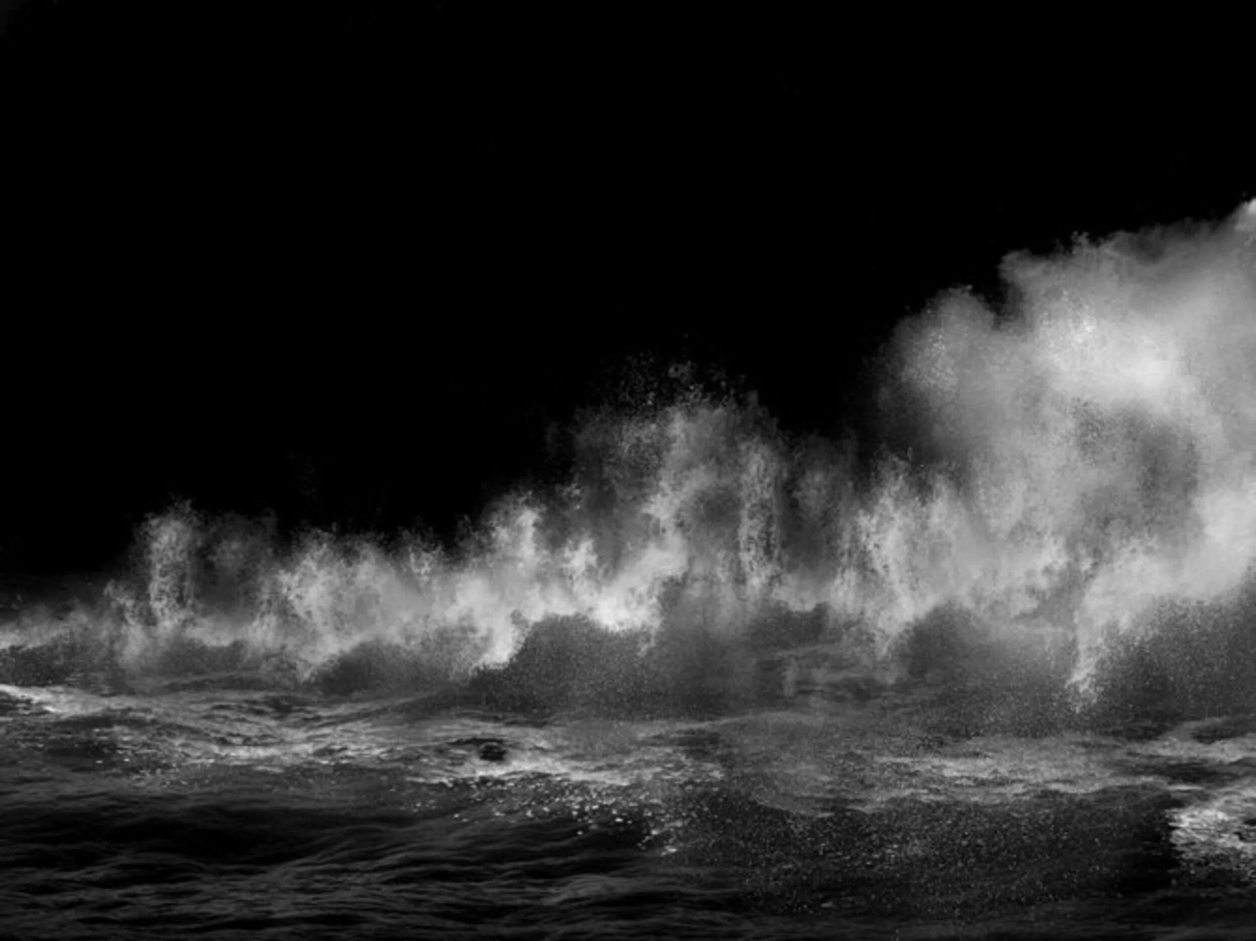 Темный шторм. Hengki Koentjoro. Волны на черном фоне. Черно белые волны. Темные волны.