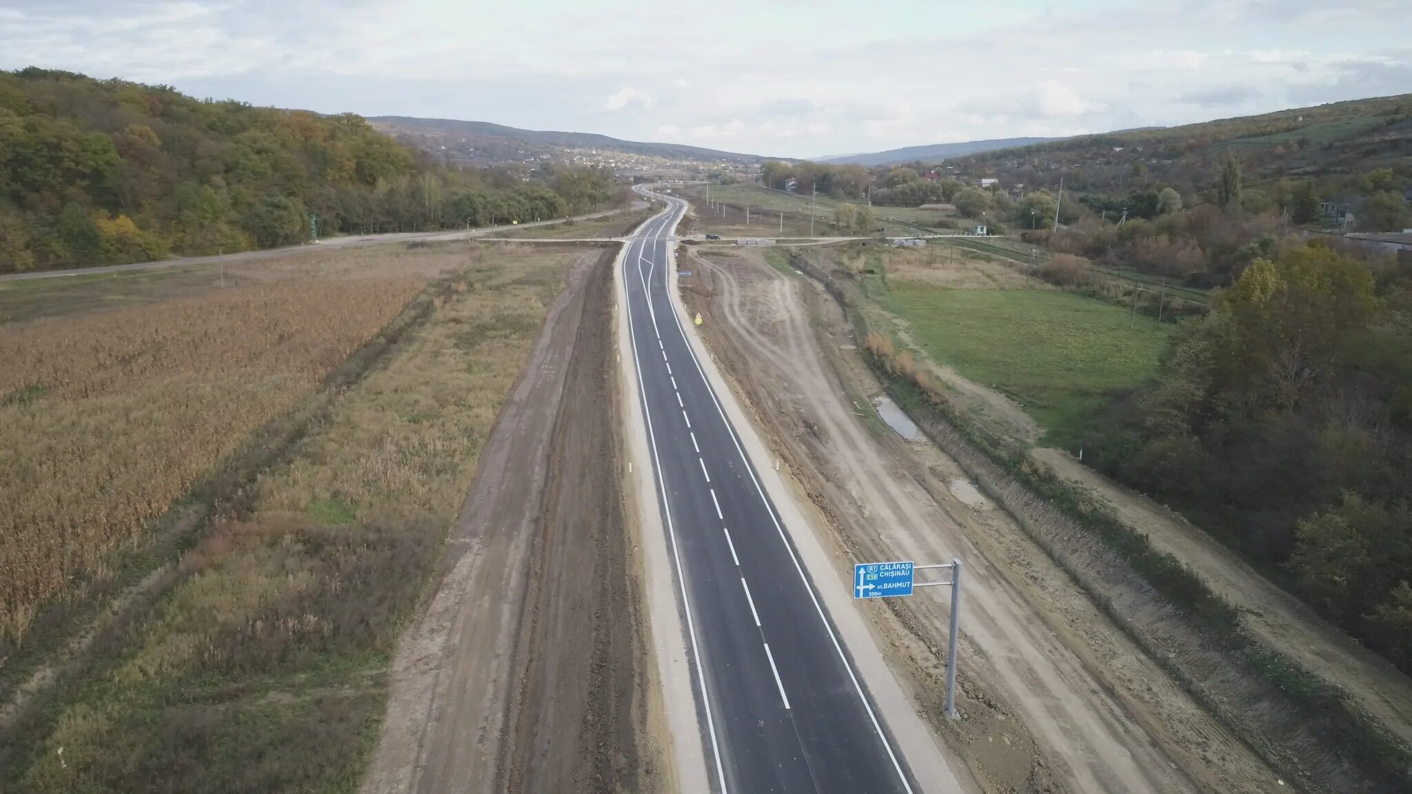 Молдавия трасса. Дороги кишинева молдова. Молдавская дорога. Трасса м14 молдова. Яловень молдова дороги.