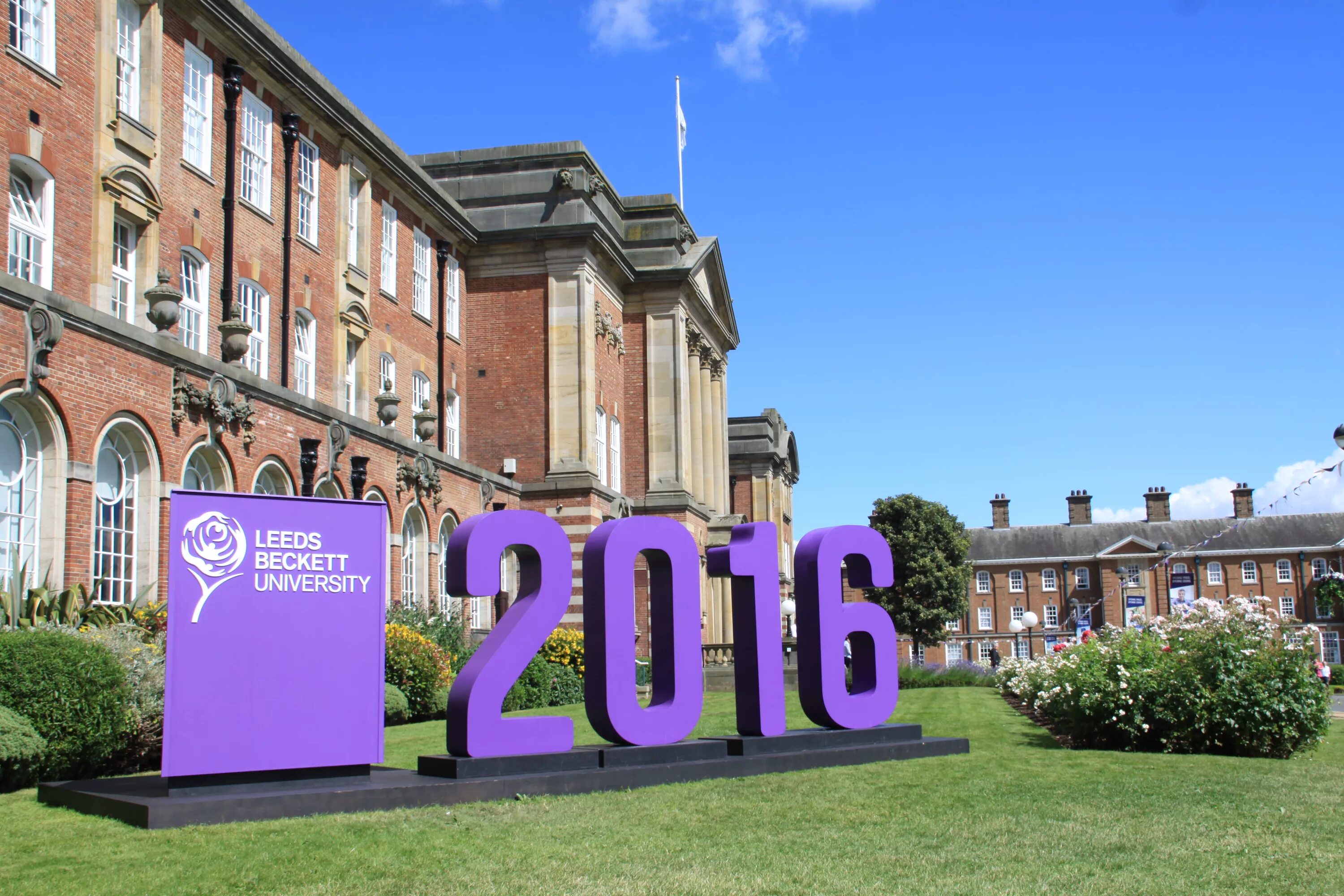 Source university. Университет лидса великобритания. клубы университета лидса. leeds beckett university герб png. times higher education.