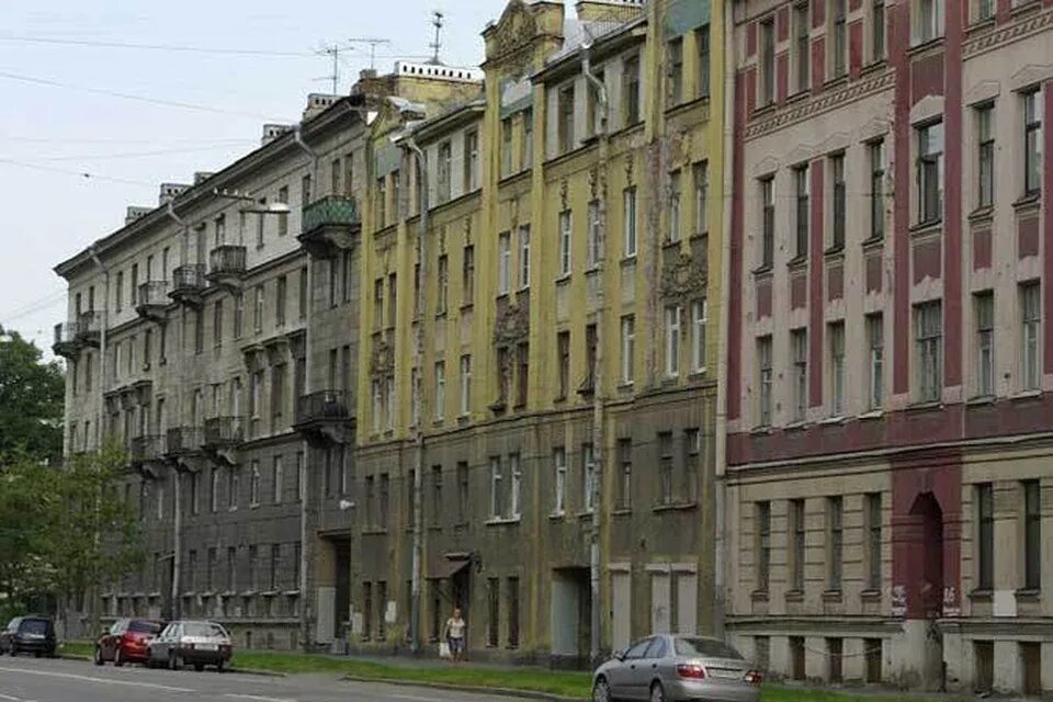 Сайт старый фонд. Старый фонд Санкт-Петербурга. Старый фонд фасад Санкт-Петербурга. Старый фонд в центре Петербурга. Здания старого фонда.