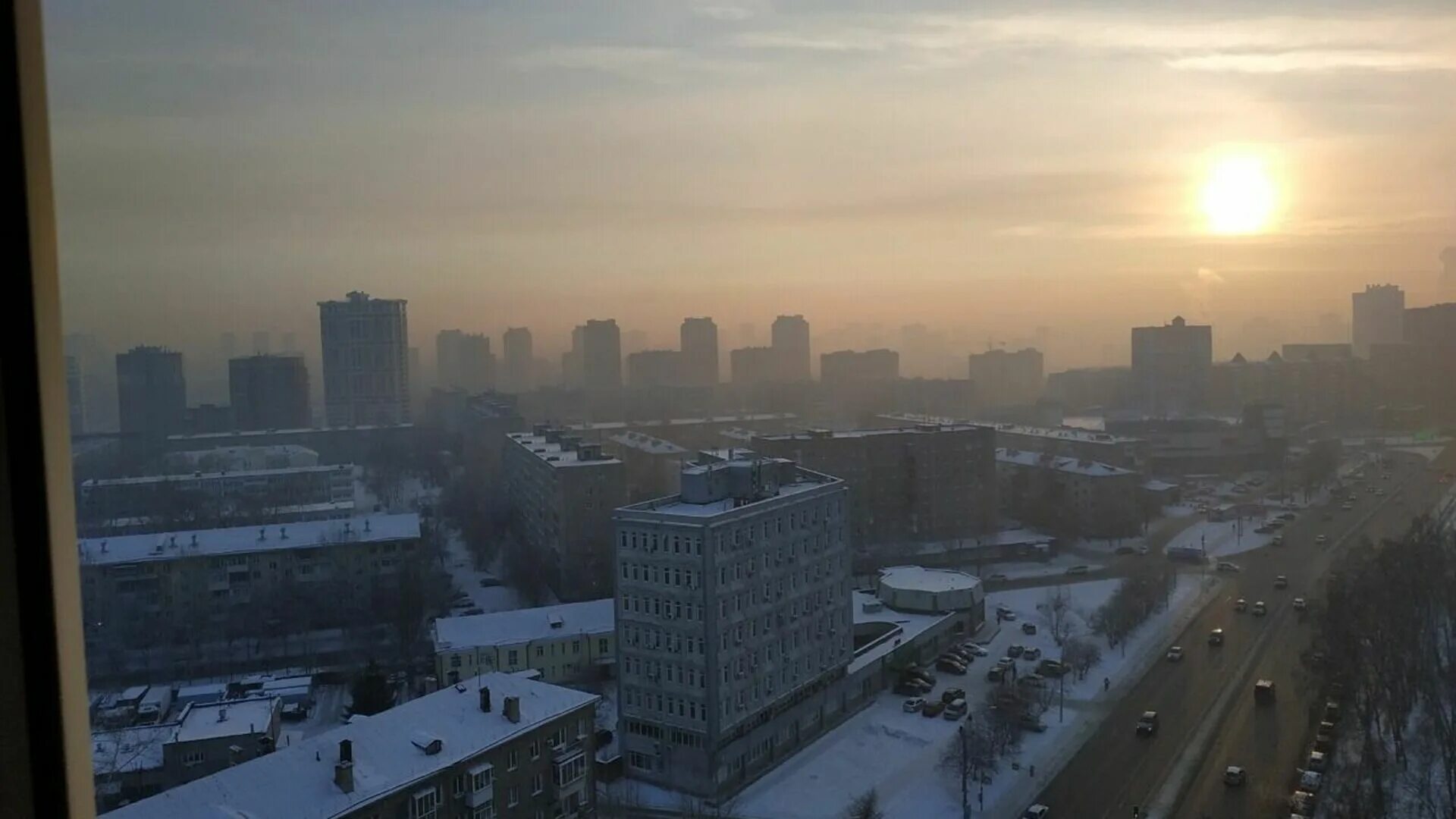 Новосибирск зимой. Утро в Новосибирске. Черное небо Новосибирск. Загрязнение воздуха в Новосибирске. Сильные морозы в новосибирске