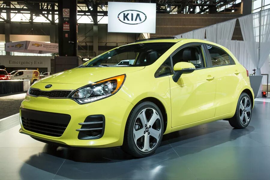 Киа хэтчбек 2016. Kia Rio 2016. Kia Rio 2016 хэтчбек. Kia хэтчбек 2016. Кия Рио хэтчбек 2016.