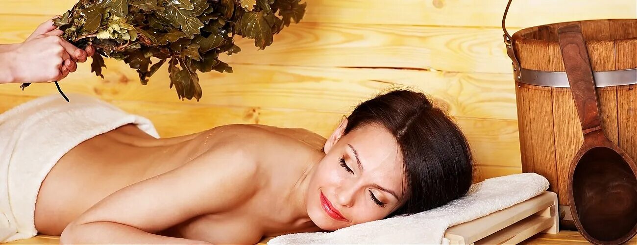 Женская баня. Женщины в парилке. Банные процедуры. Банные процедуры при простатите. Париться в сауне.