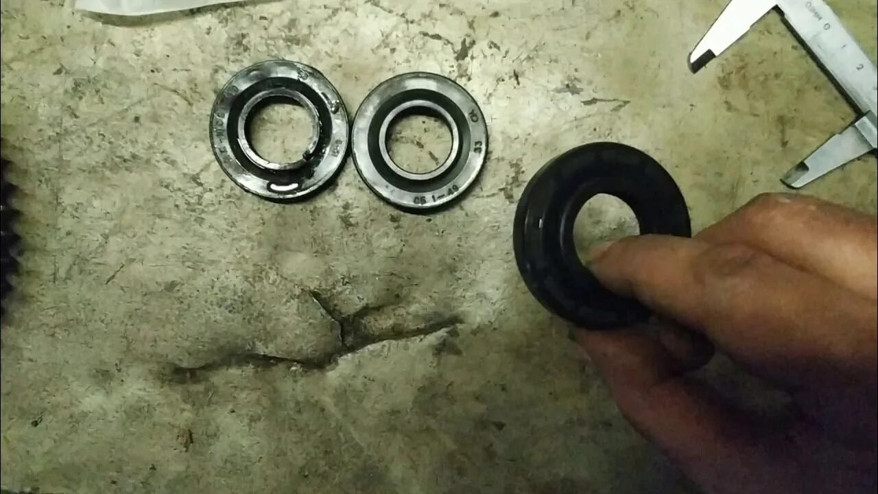 Иж юпитер 3 сальник вторичного вала. Сальник коленвала иж юпитер 4. Иж 5 сальник коленвала. Иж 5 сальник коленвала. Сальник вторичного вала восход 3м размер.