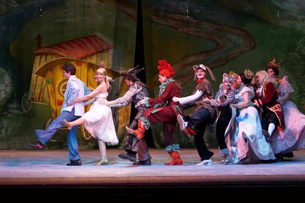 Бременские музыканты мюзикл 2023 год эрика сапаева. Бременские музыканты театр оперы и балета. 33. Бременские музыканты ижевск. Бременские музыканты театр оперы и балета красноярск.