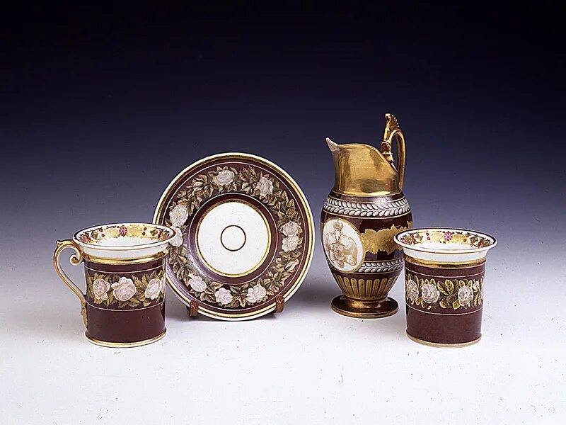 презентация на тему фарфор. ломоносов и виноградов фарфор. создал каучук фарфор. императорский фарфор мейсен императрица. агитационный фарфор 1918-1924 троцкий.