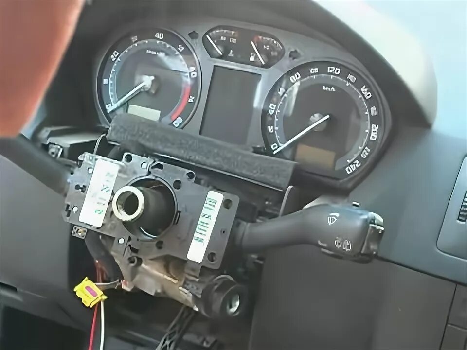 Круиз контроль установка шкода. Круиз контроль фабия 1. круиз контроль фабия 2. шкода фабия круиз контроль. шкода фабия 2 круиз контроль.