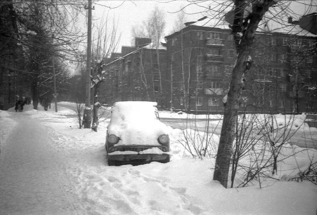 File:Fifth Avenue after a snow storm.jpg - Wikipedia