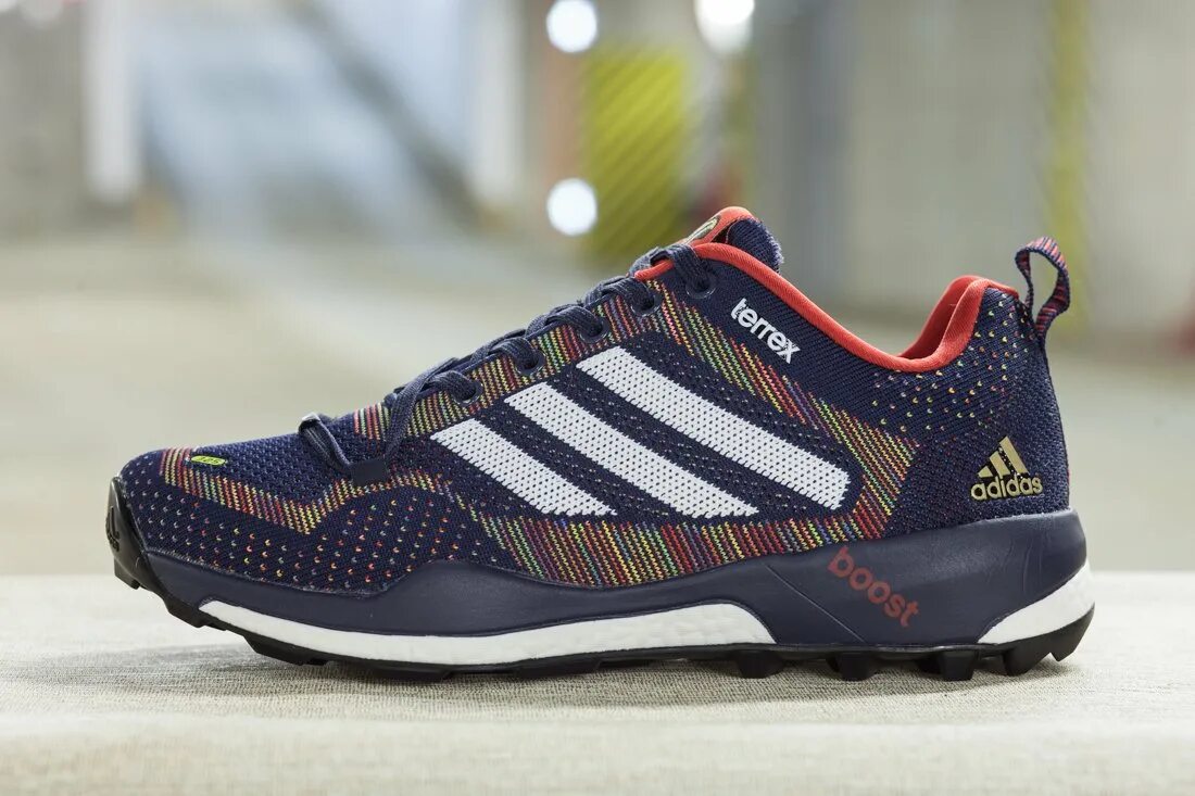 Производство кроссовок адидас. Adidas Terrex Primeknit. Adidas Terrex Primeknit Trailmaker. Adidas Terrex Primeknit dz2055. Кроссовки адидас террекс 626575.