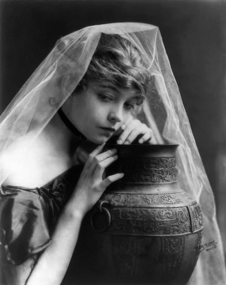 Lillian Gish. Лилиан Уолд. Старинные фото. Женщина воскресла