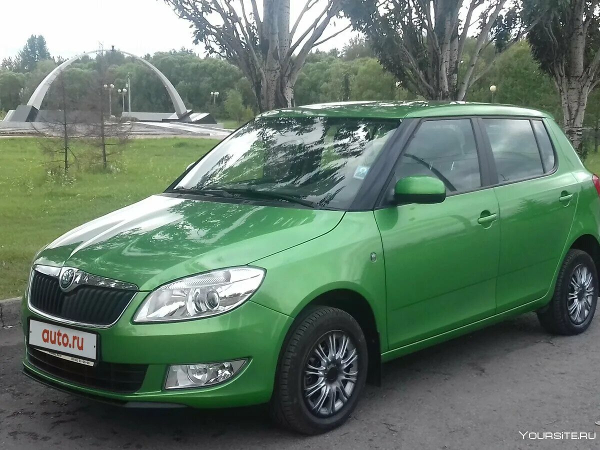 Шкода фабия купить в москве. Skoda Fabia II Рестайлинг 2011. Шкода Фабия 2011 Рестайлинг. Шкода Фабия в651от. Шкода Фабия 2 Рестайлинг.