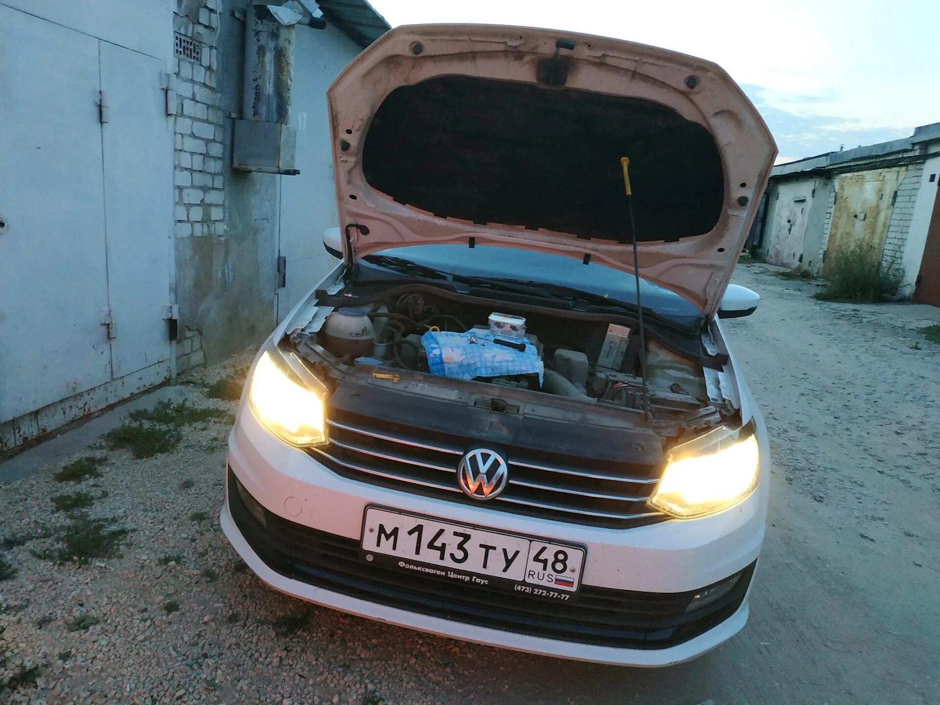 Лампа ближнего поло 2019. Лампы ближнего света vw polo sedan 2014. volkswagen polo 2011 лампочка ближнего света. лампа ближнего света фольксваген поло 2004г. лампа ближнего света фольксваген поло седан 2011.