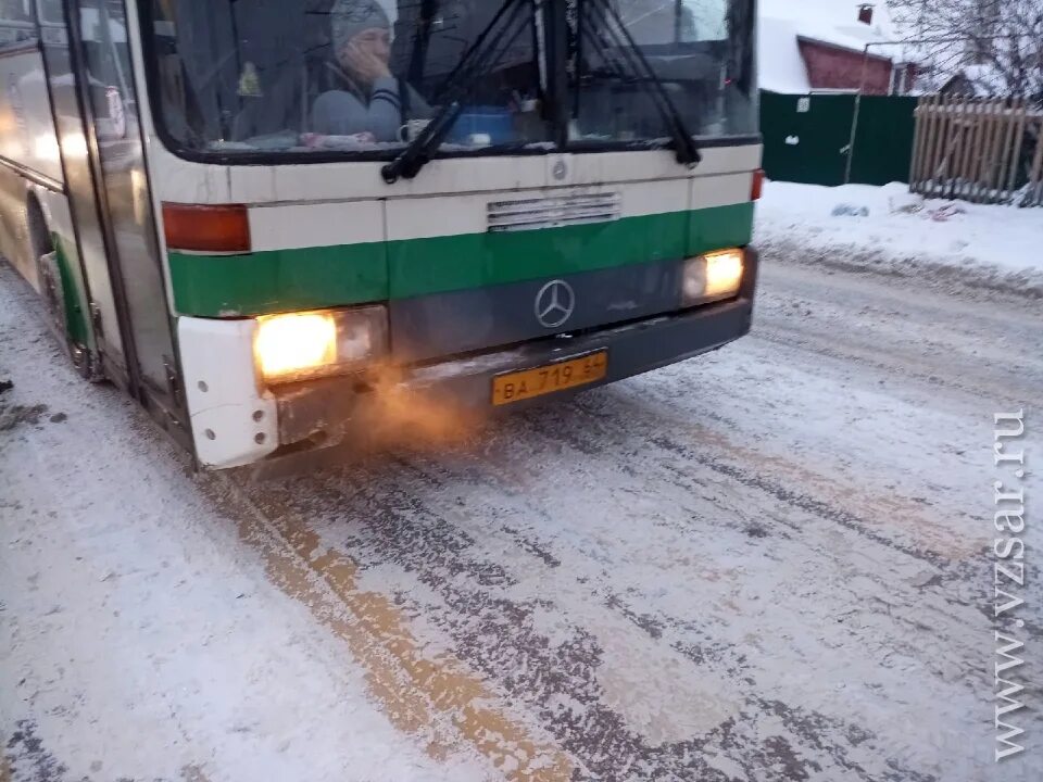 284 б энгельс. Автобус 90 Саратов. Автобус 90 Саратов Scania. Автобус 90 Саратов КАМАЗ. В Златоусте водитель автобуса высадил.