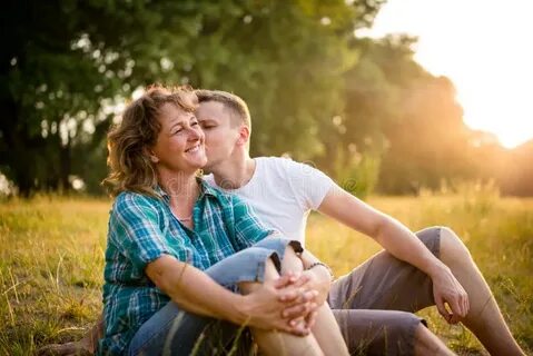 Любовь взрослых и молодых людей