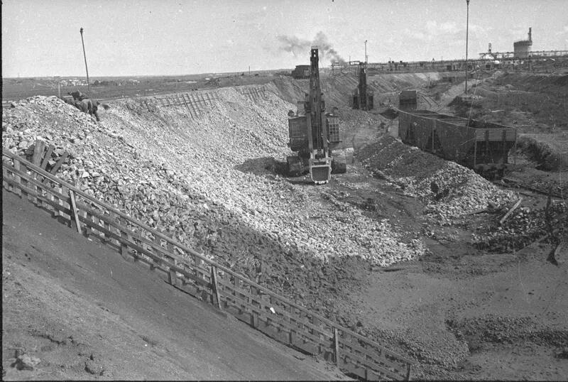 Канал Москва Волга 1937 фото. Строительство канала Москва Волга. 1937 — Завершено строительство канала Москва—Волга.. Волга 1934 клуб. История строительства каналов