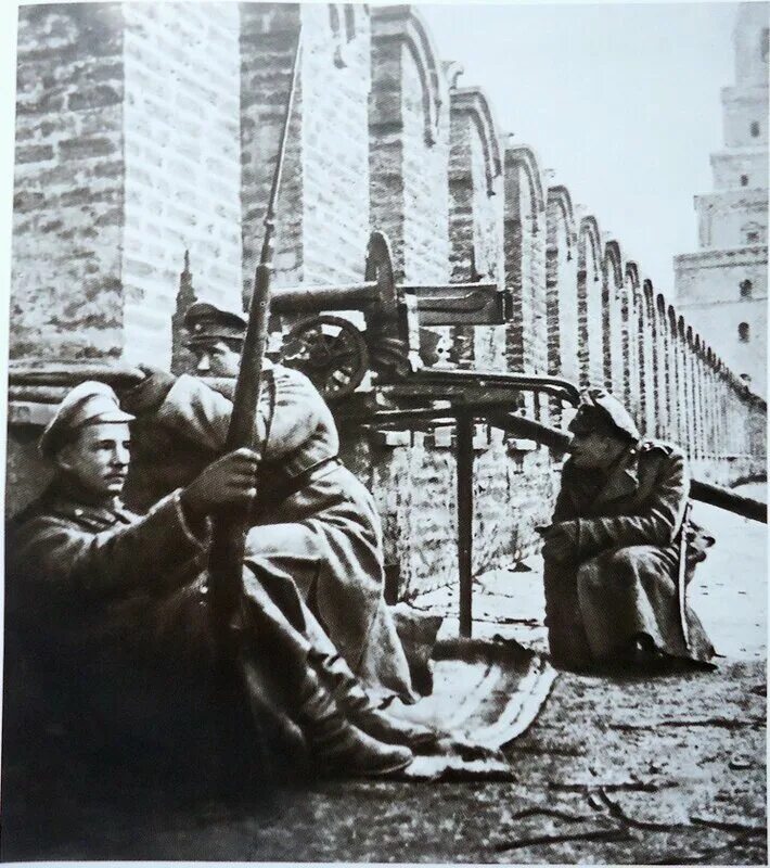 Декабрьское восстание в москве 1905. Вооруженное восстание в москве 1905. Московское вооруженное восстание около 6 тыс. Московское вооруженное восстание около 6 тыс. Декабрьское вооружённое восстание в москве.
